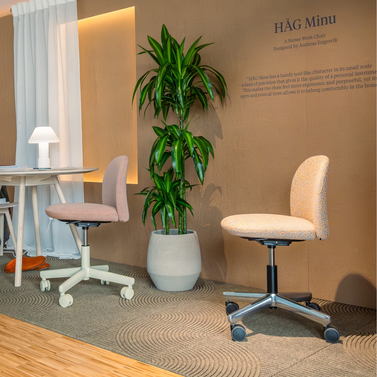 hag minu gestell weiss sitzflaeche rosa und gestell chrom und sitzflaeche beige