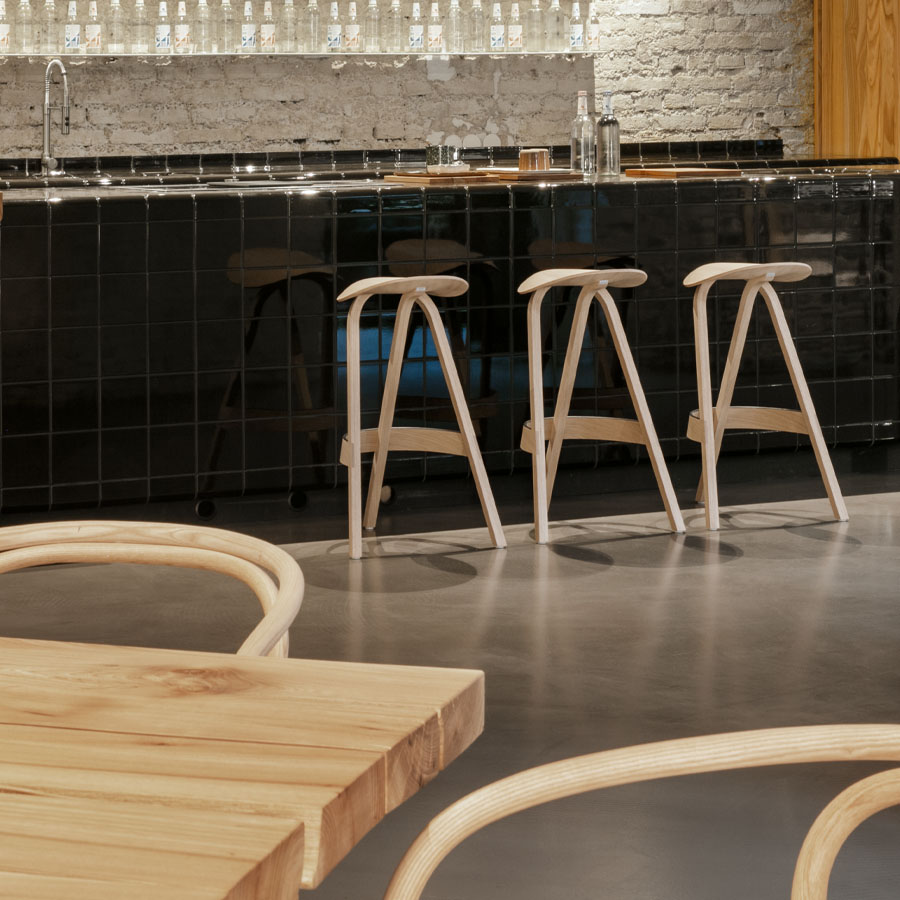 THONET 404 H Holzbarhocker - Beispielbild