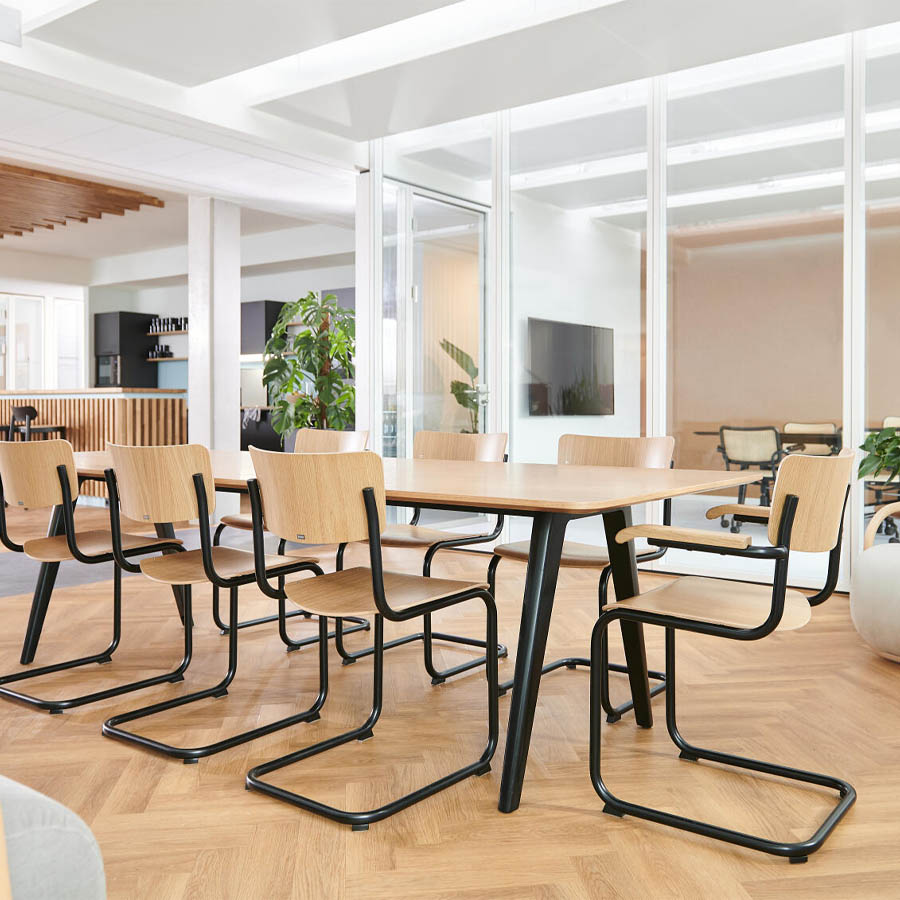 THONET 1500 Allrounder-Tisch - Beispielbild