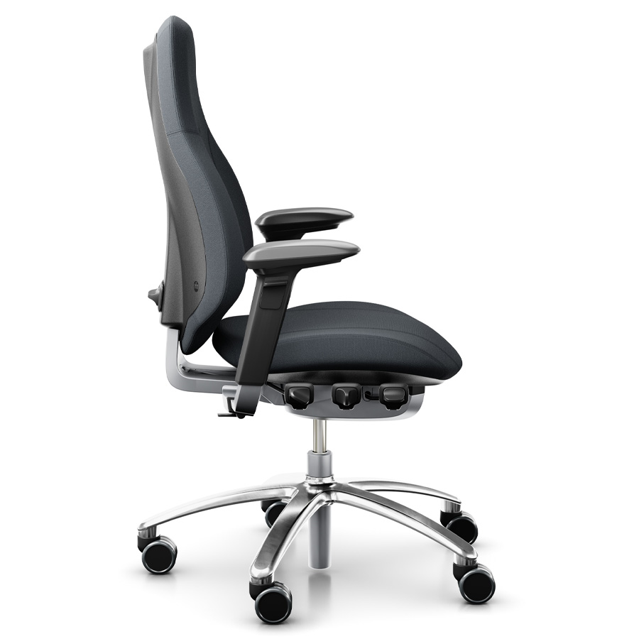 RH Mereo 220 mit hoher Rückenlehne, Armlehnen und Fußkreuz poliert - Seitenansicht