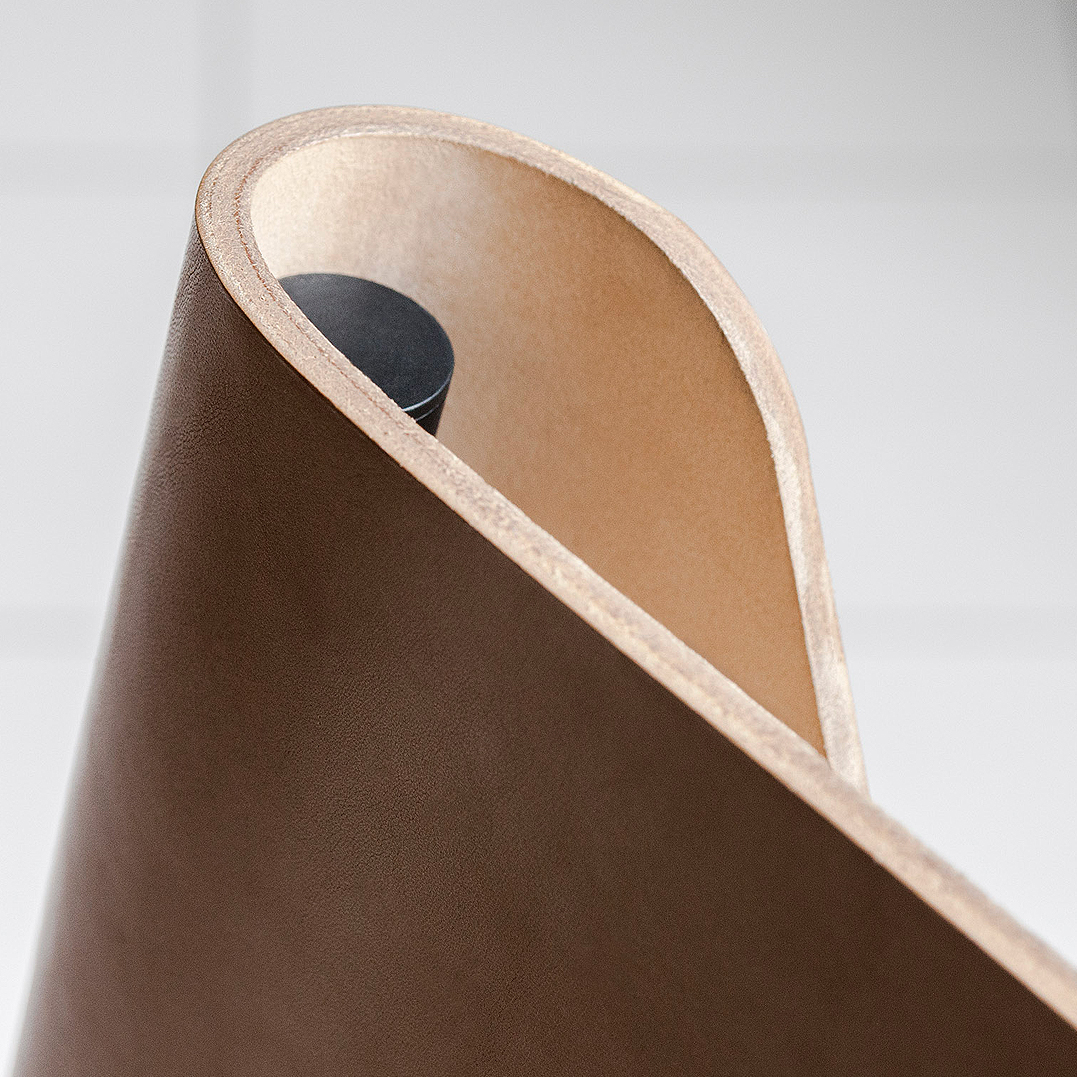 1085 Edition Kristalia Leder natur