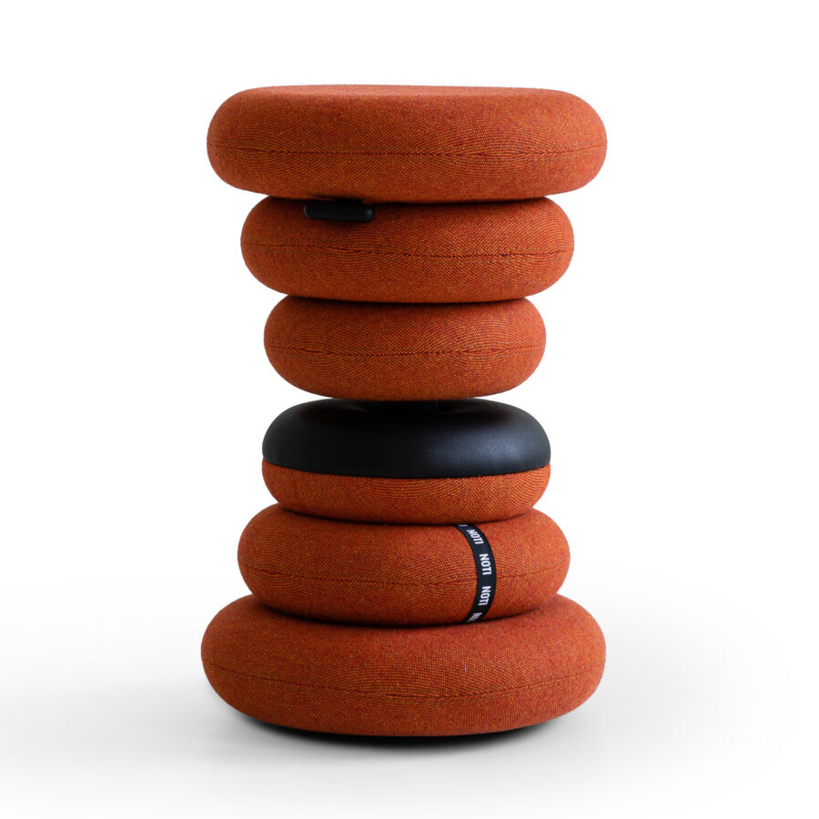 Noti Banffy Sitzhocker eingefahren