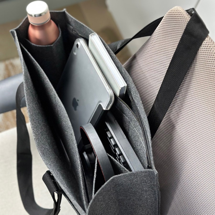 Bundle-Aktion: Schreibtisch NewWORK weiß & HAG CAPISCO PULS 8020 weiß + Tasche