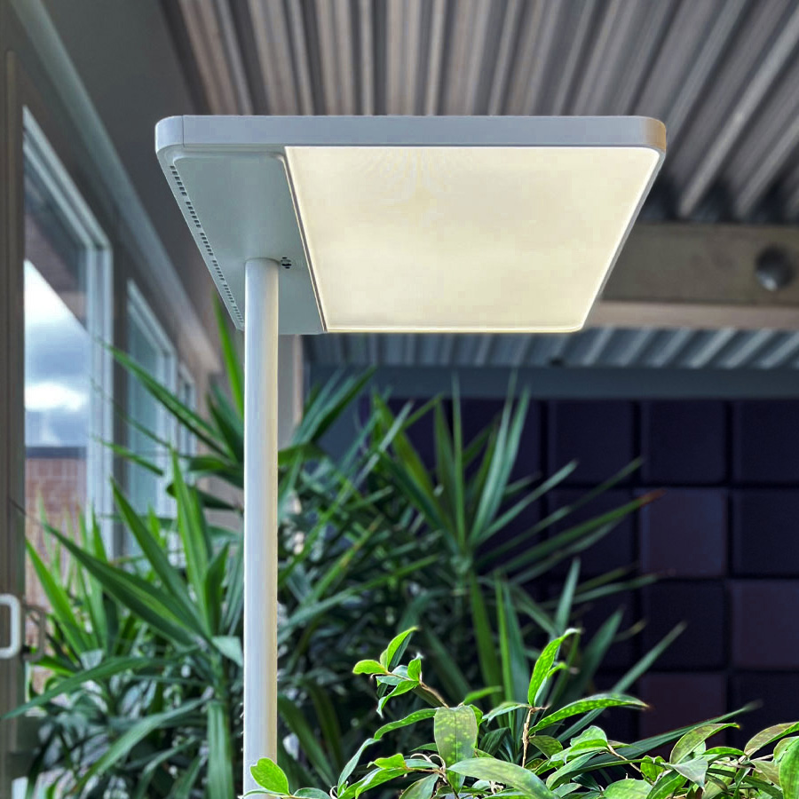 GLAMOX ADAPT-F LED Stehleuchte weiß | Sensor mit Tageslichtregelung