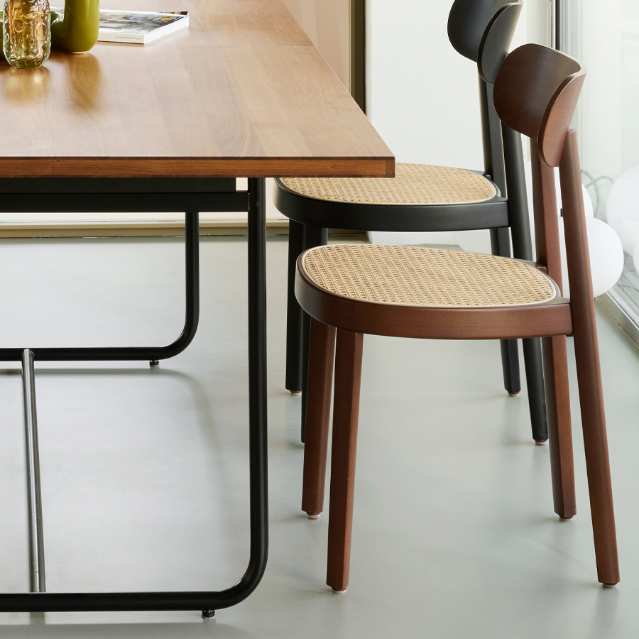 THONET 118 Holzstuhl | Rohrgeflecht-Sitz | Buche Nussbaum gebeizt