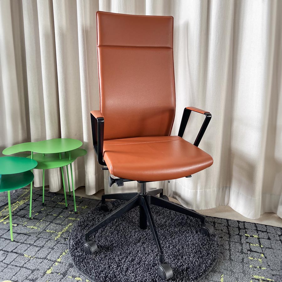 Girsberger Bürostuhl Diagon | Rückenlehne hoch gepolstert | Leder braun