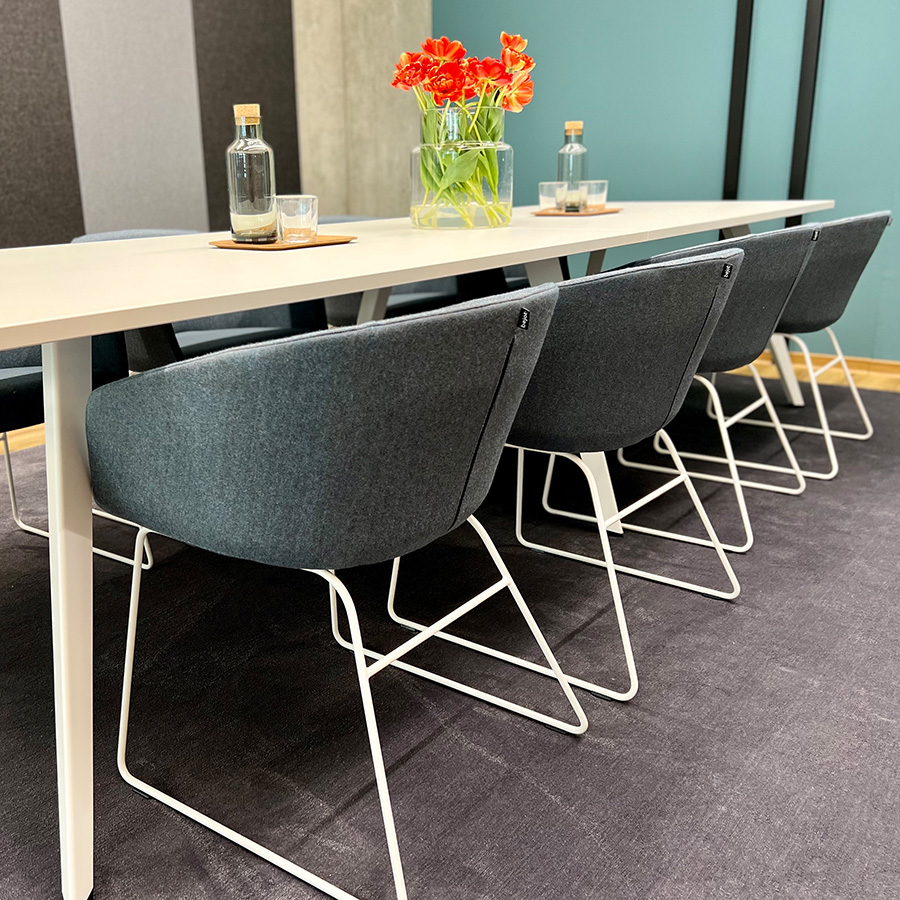 Bejot Oxco-small-oxs270 Konferenzstuhl mit Kufengestell Stoff Synergy