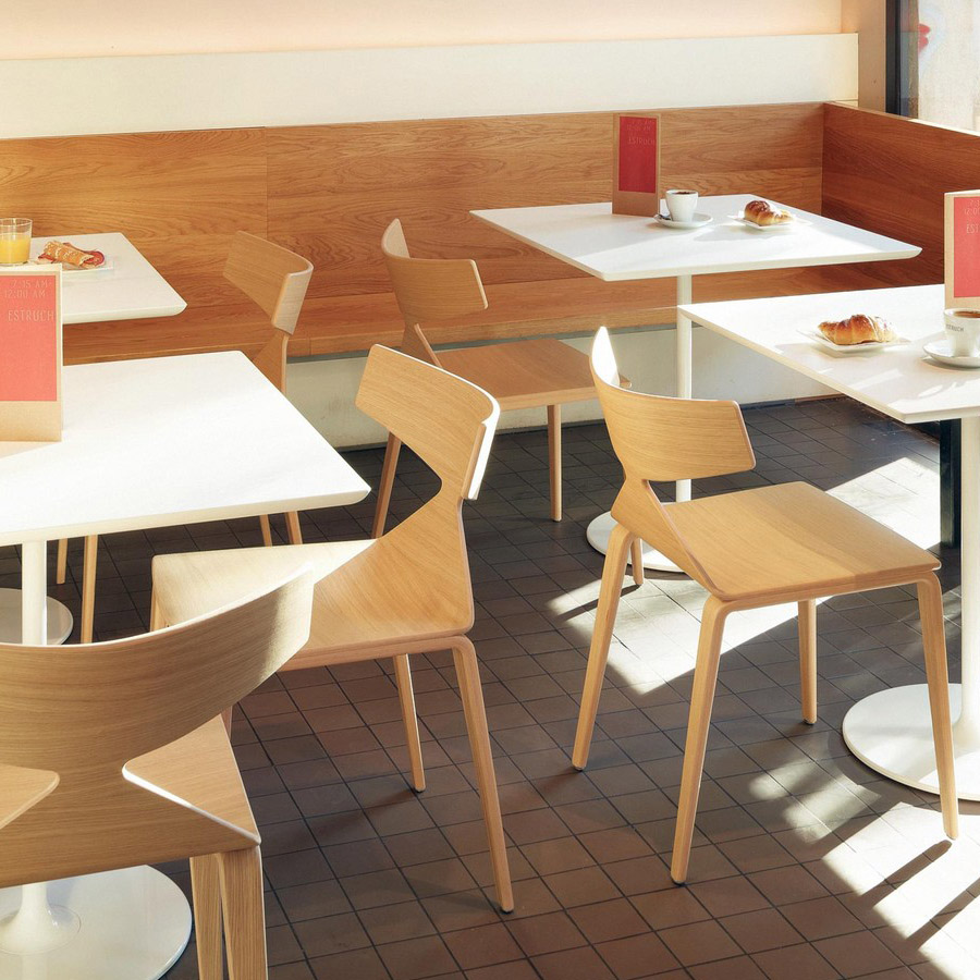 Arper SAYA 3701 Vierfuß Holzbeine - Effekt Teak