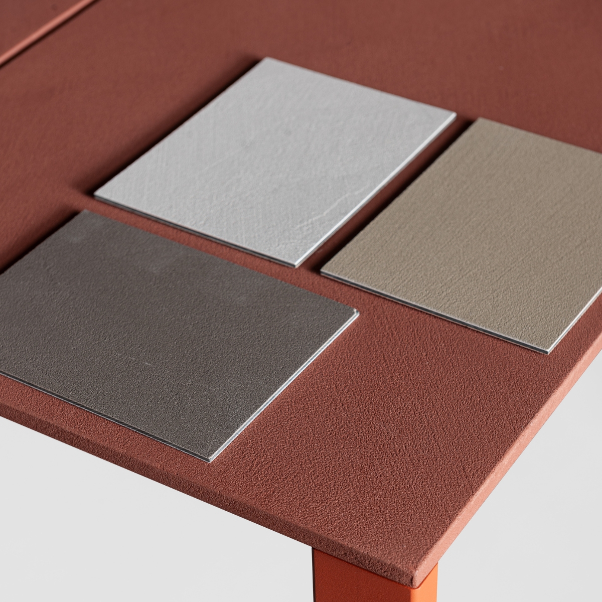 Kristalia Thin-K Tonmaterial Argilla Esstisch | Gartentisch | Konfigurator