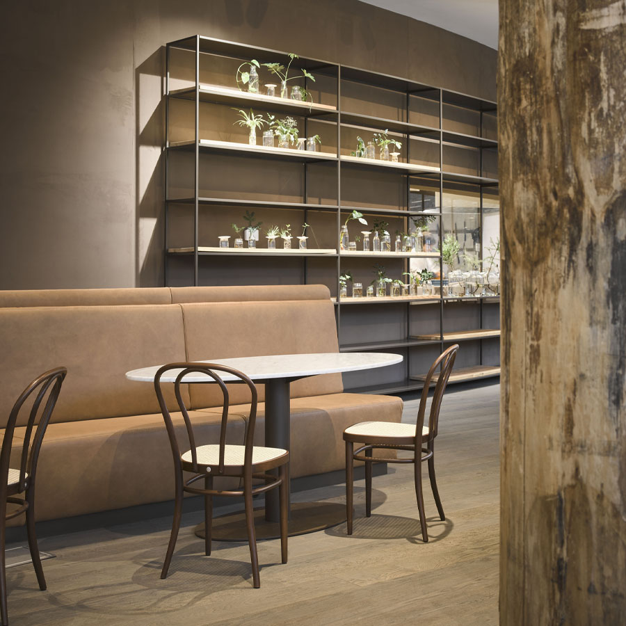 THONET 218 Bugholzstuhl Bistrostuhl - Beispielbild