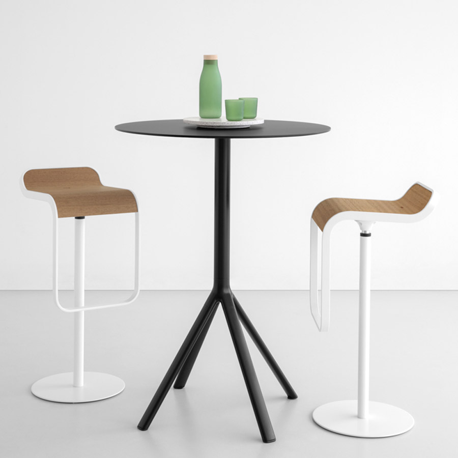 lapalma LEM ES81 Barhocker Outdoor | Fixe Höhe | Beispielbild