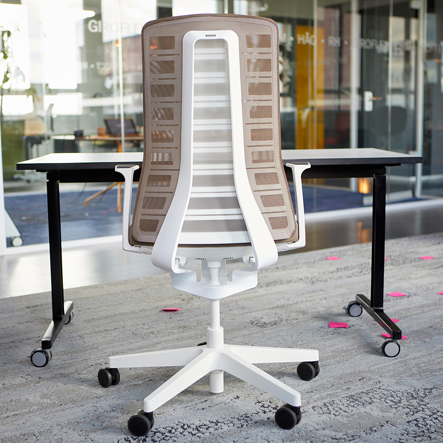 Interstuhl PUREis3 PU213 Rücken und Polster beige