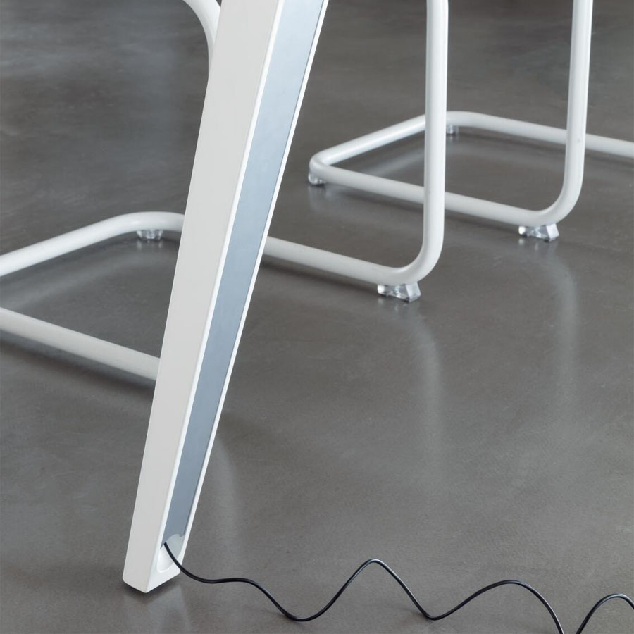 THONET 1500 Allrounder-Tisch - Beispielbild Kabelmanagement (optional)