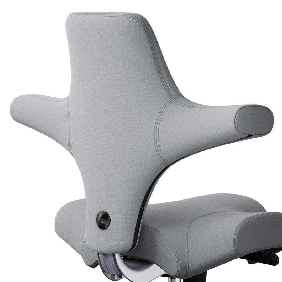 HAG Capisco 8106 Xtreme hellgrau mit Gestell Alu silber Detail