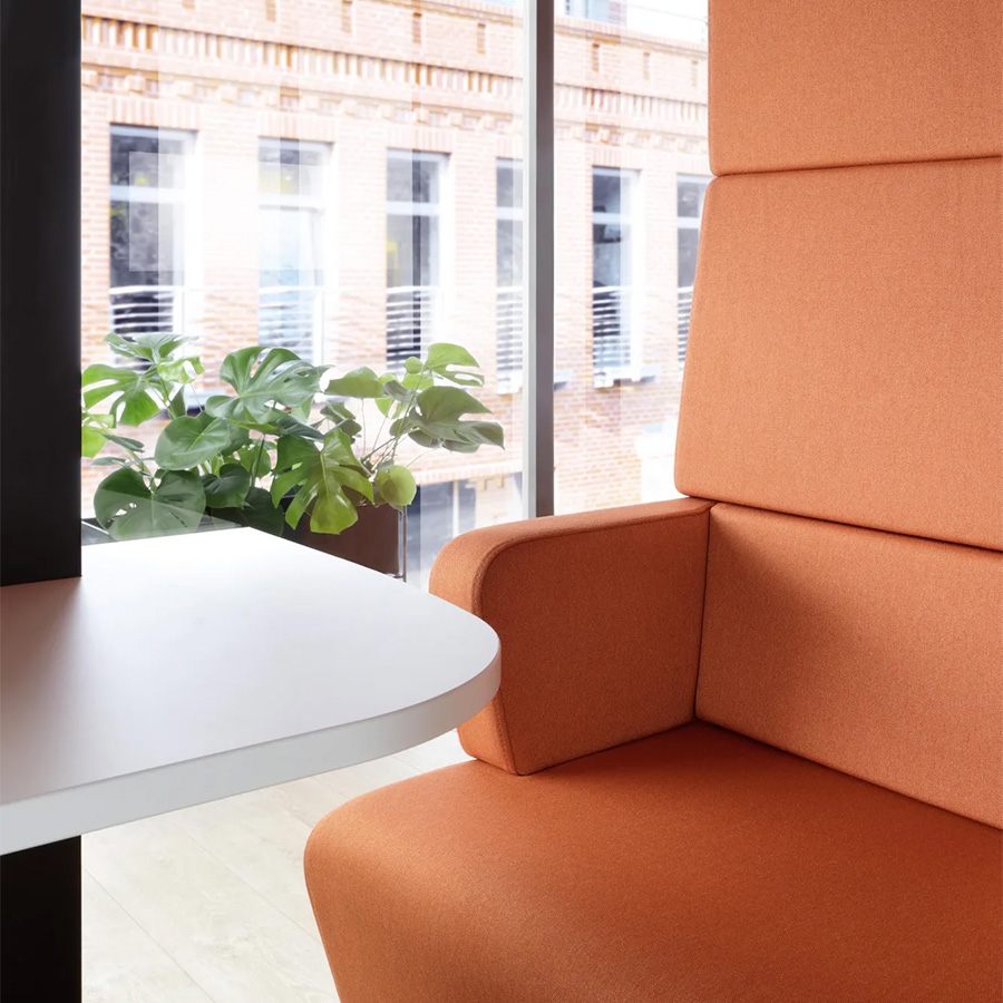 Hushoffice Hushmeet Akustikbox konfigurierbar in Wool Terracotta Nahaufnahme