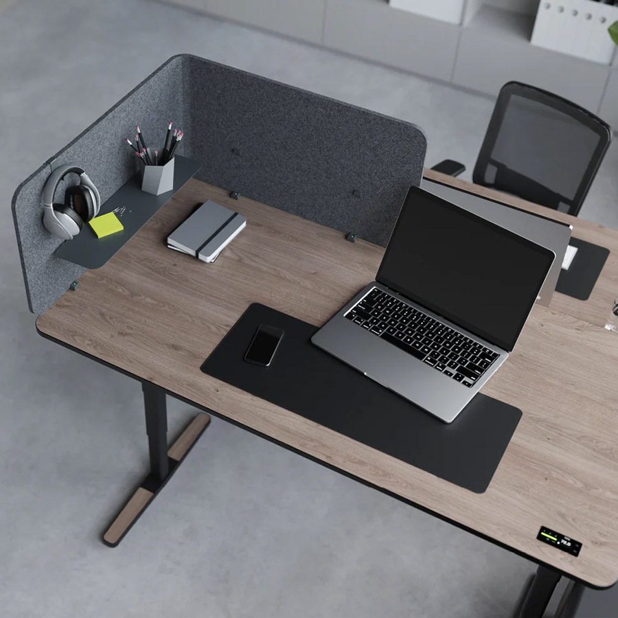 Yaasa Desk Pro Gestell schwarz Tischplatte Eiche dunkel