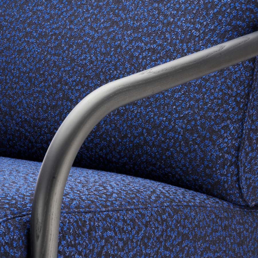 THONET 2001 Bugholzsessel Esche mit Armlehnen - Beispielbild