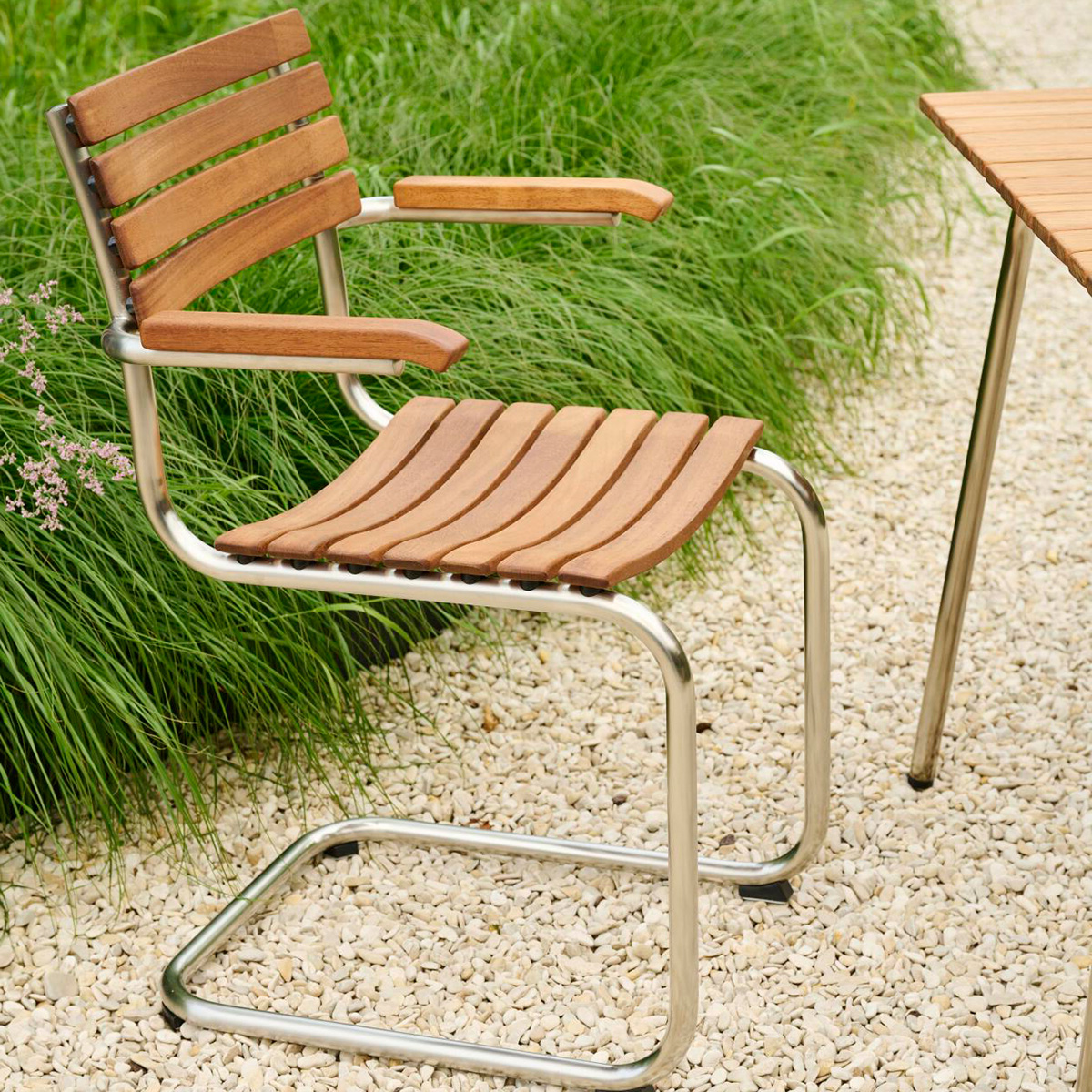 THONET S 40 F Gartenstuhl Stahlrohr-Freischwinger mit Armlehnen | Gestell verchromt