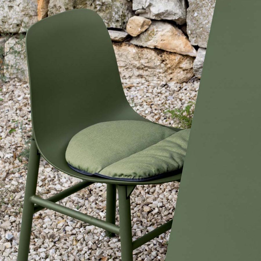 Kristalia Thin-K Aluminium Esstisch | Gartentisch | Olivgrün | Passender Stuhl Sharky