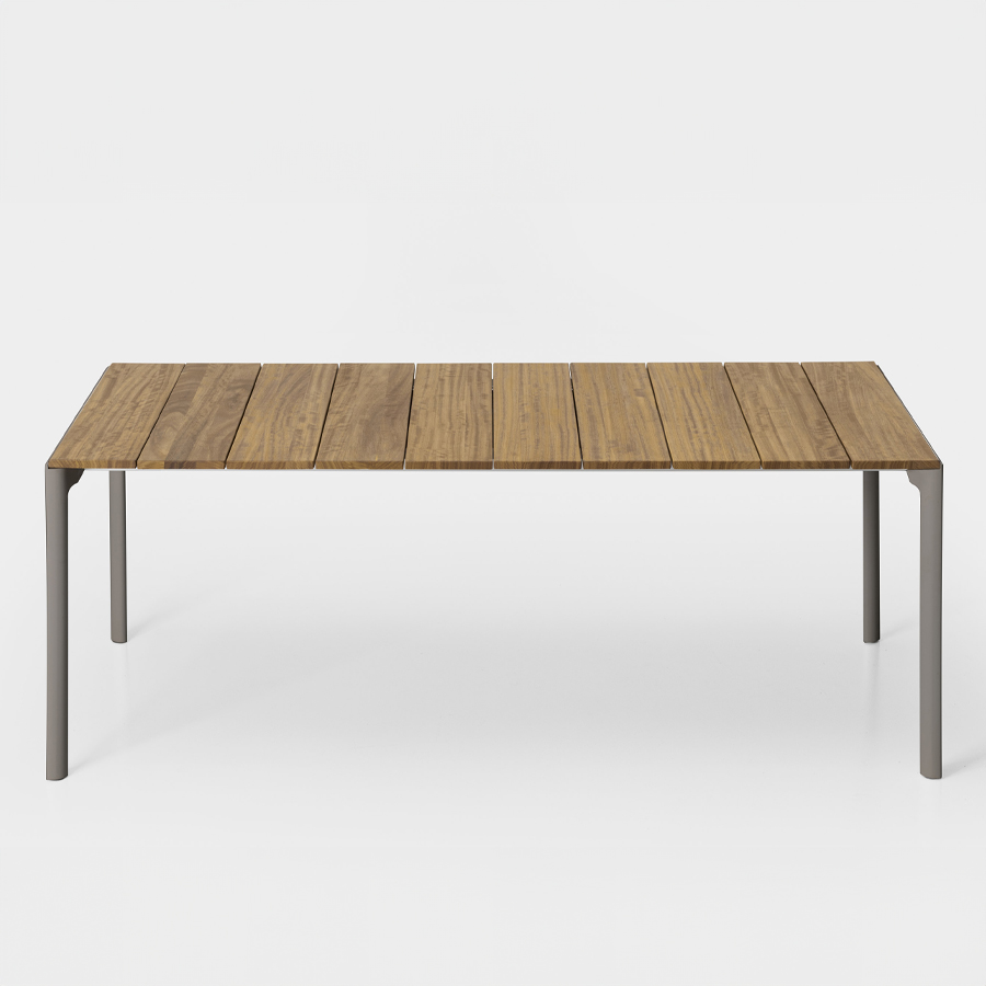 Kristalia Maki | Outdoor Tisch | Slatted Teakholz Platte | Gestell Bromo grey