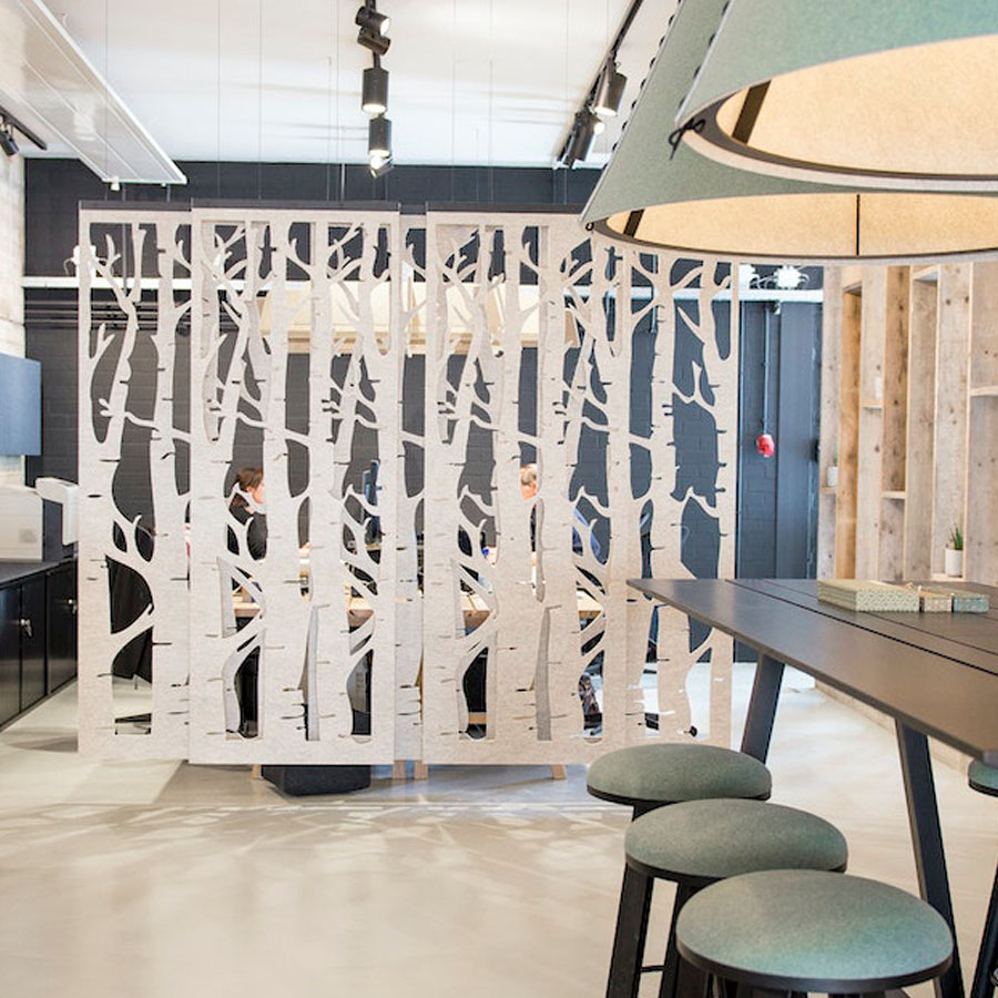 BuzziSpace BuzziFalls Birke | Raumteiler Wand Decke | Beispielbild