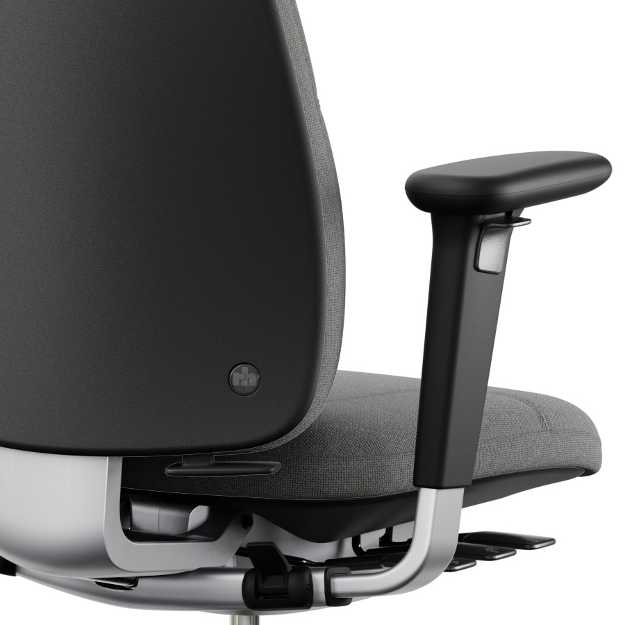 rh Logik 220 silver | Bezug Cura grau | Nahaufnahme Rücken und Armlehnen