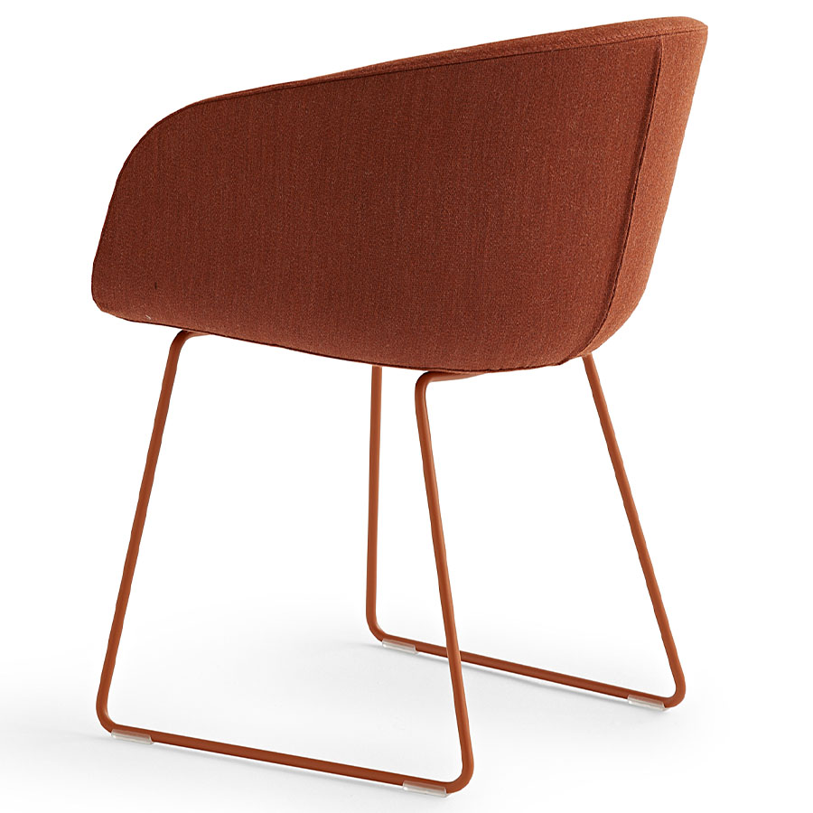 Noti Paxt Soft mit Stoff Mood 5101 Rot und Kufengestell RAL 3013 Coral