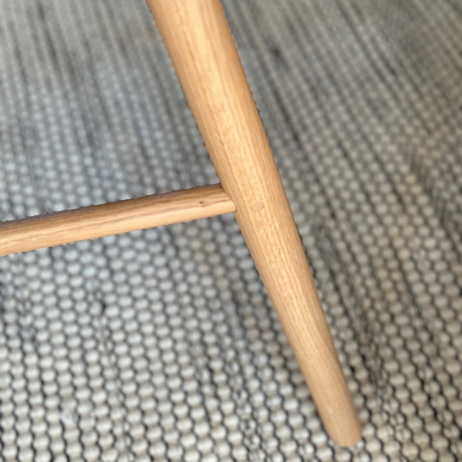 Kristalia Elephant - Nahaufnahme Holzgestell Eiche natur