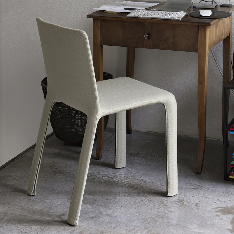 Kristalia Joko Stuhl gepolstert mit Stoff Valencia Pure white 107-1048