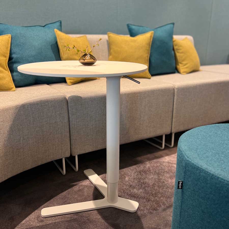 lapalma YO Beistelltisch weiß mit runder Platte höhenverstellbar
