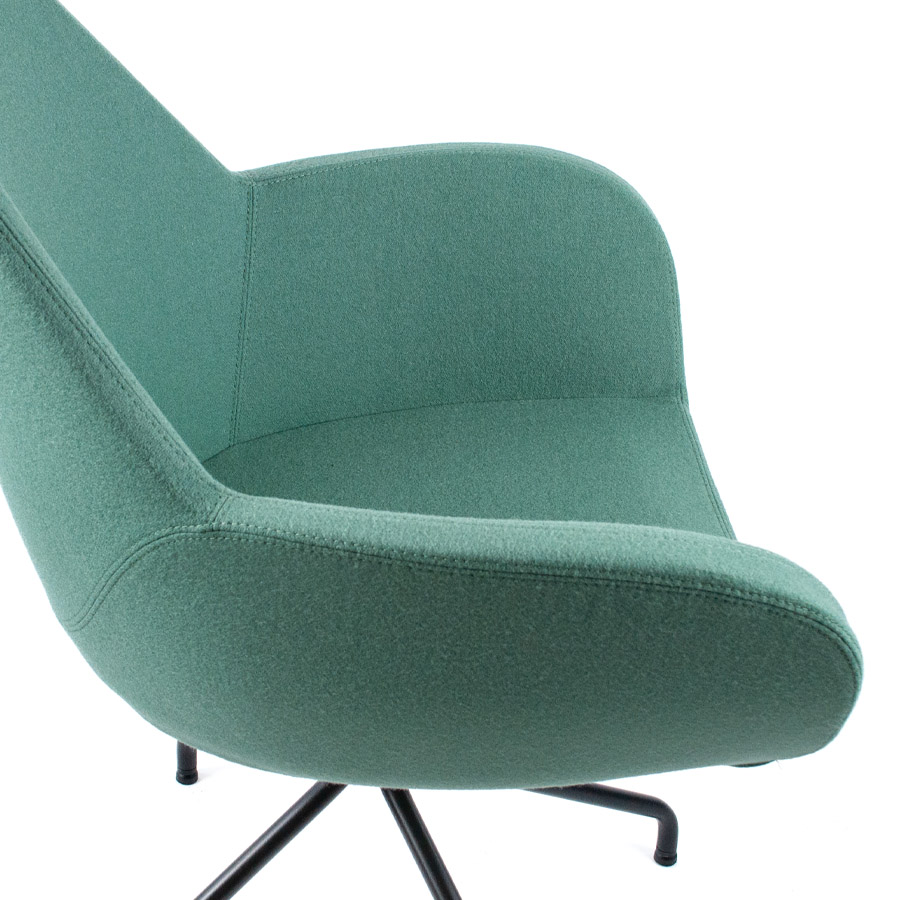 Profim Fan mit Spinnenfuß in Schwarz - Bezug Synergy LDS49 - Naht in Stofffarbe