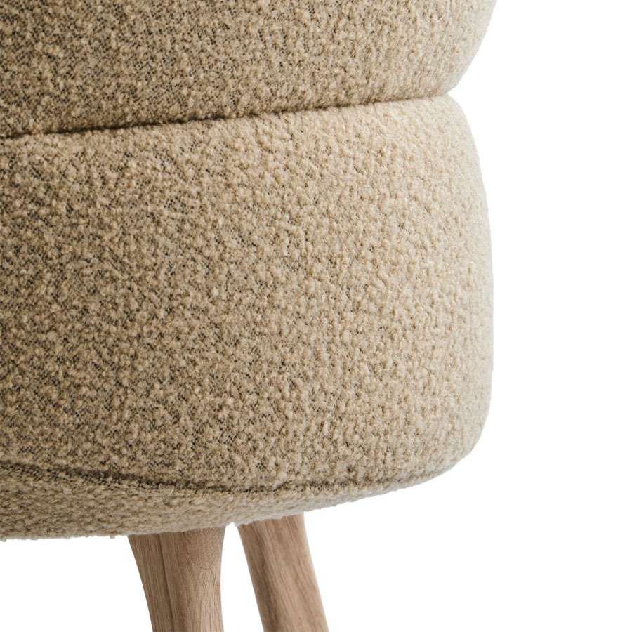 Noti Ekori, Bezug Baru 330, Massivholzgestell Eiche natur