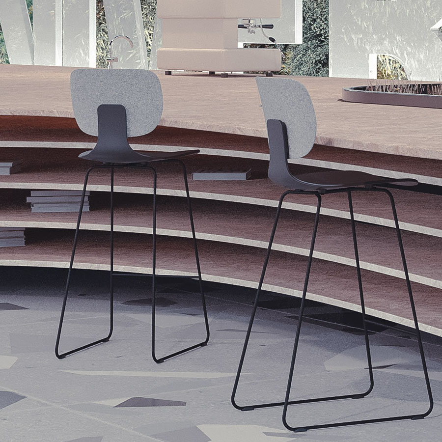 Klöber CoMeet steel (com55h) - Sitzhöhe 76 cm - Kunststoffschale schwarz - Rücken Filz hellgrau - Kufengestell schwarz