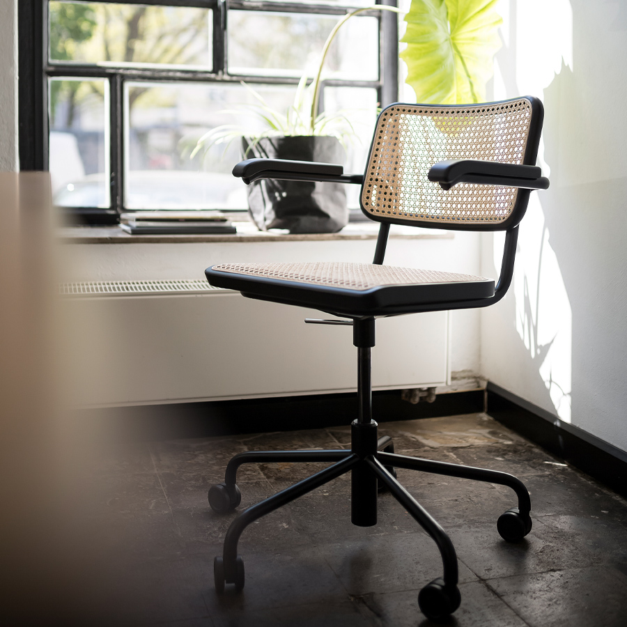 THONET Drehsessel mit Armlehnen - Beispielbild