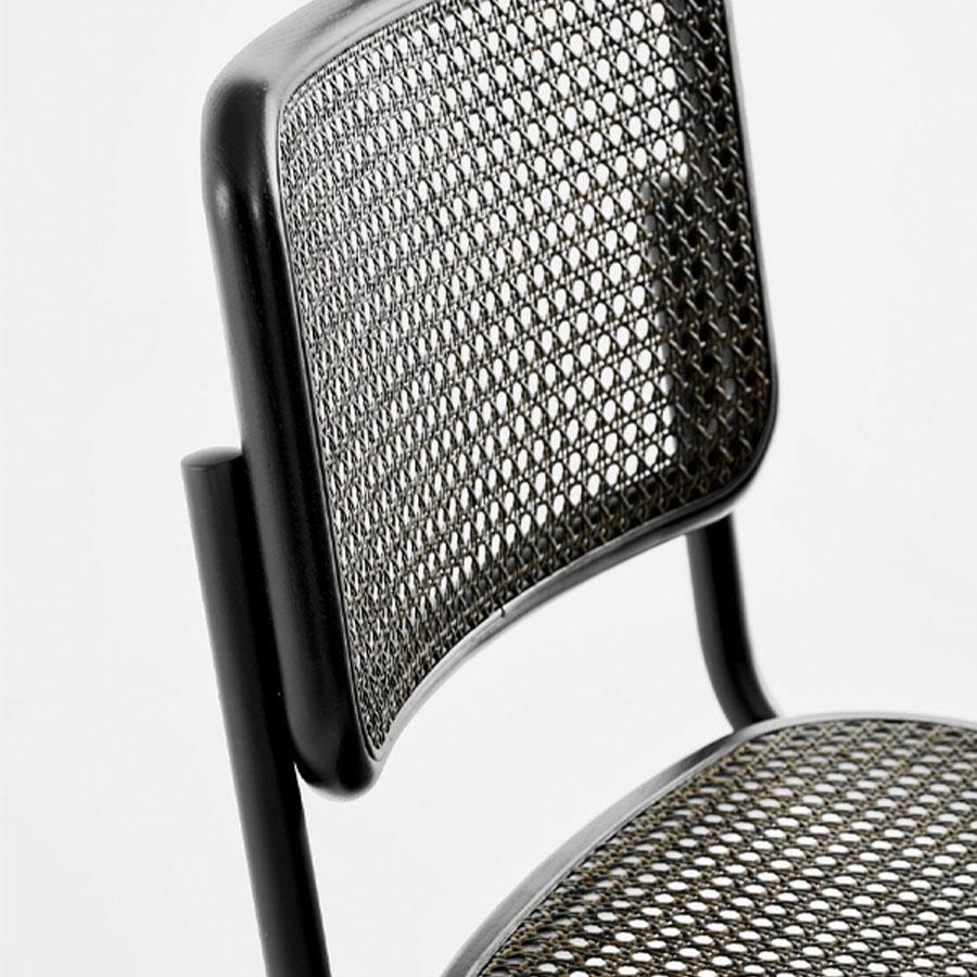 THONET S 32 V Dark Melange schwarz | Stahlrohr-Freischwinger | Gestell schwarz | Nahaufnahme