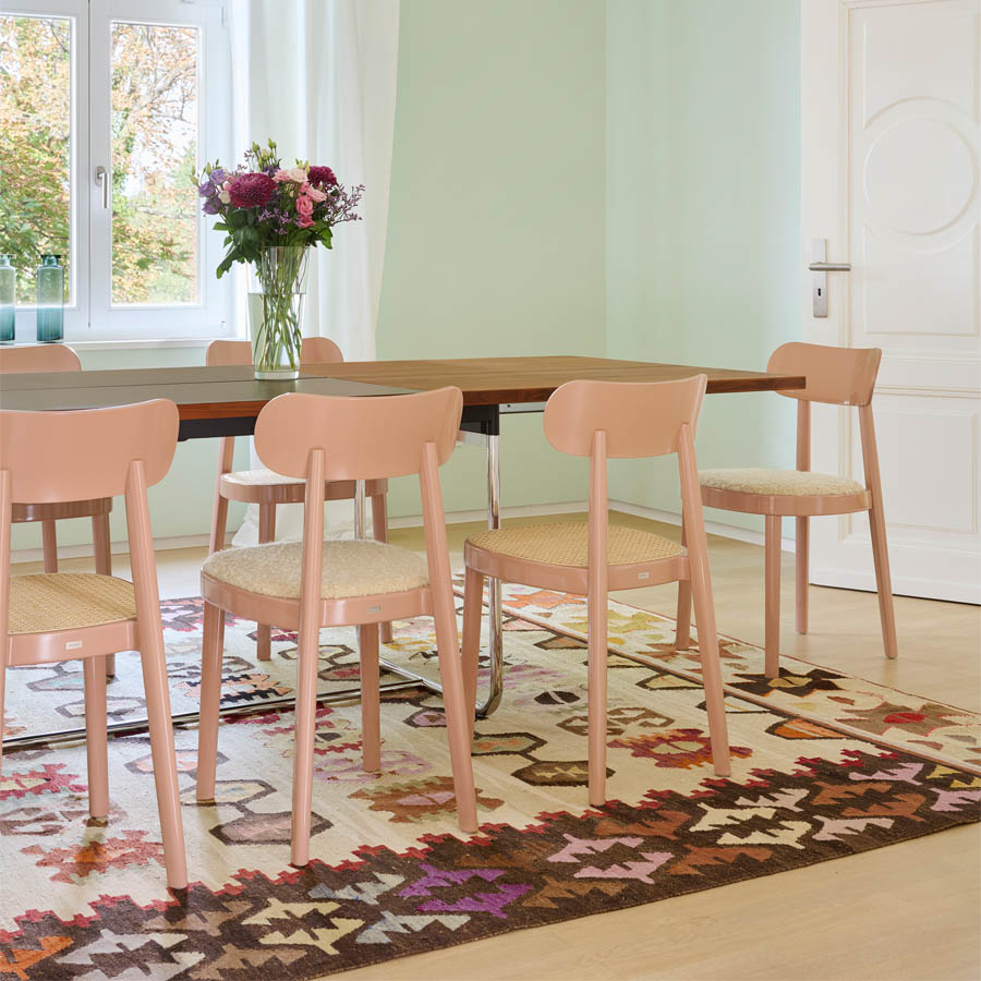 THONET 118 Holzstuhl | Rohrgeflecht-Sitz | Hochglanzlack altrosa | Beispielbild