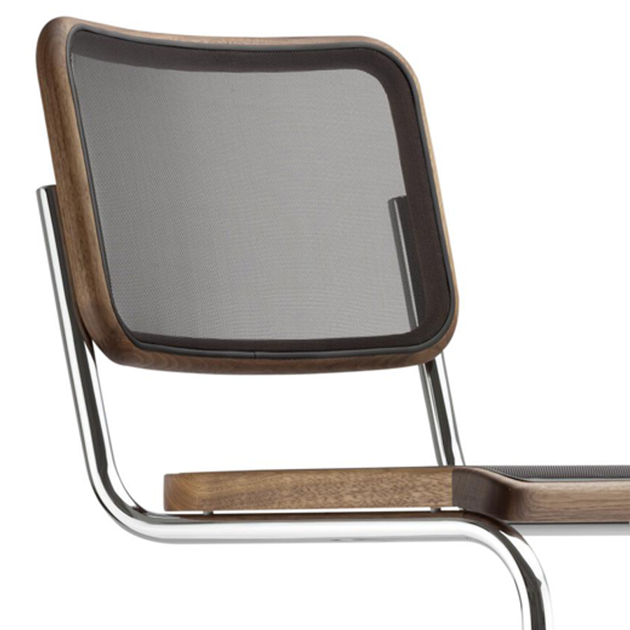 THONET Stahlrohr-Freischwinger S 32 N mit Kunststoffnetzbespannung schwarz - Nahaufnahme