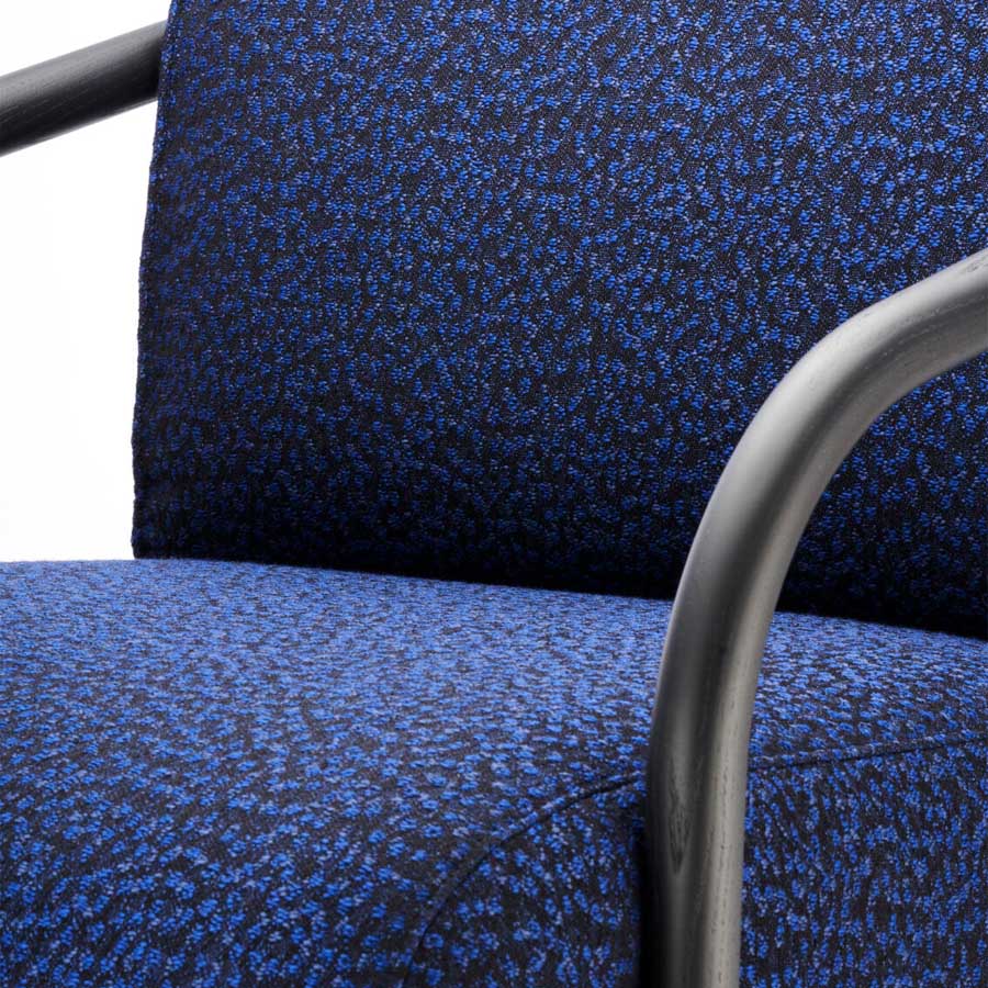 THONET 2001 Bugholzsessel Esche mit Armlehnen - Beispielbild