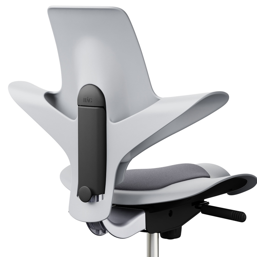 HAG Capisco Puls 8010 Detailaufnahme Grau mit Kissen Xtreme grau