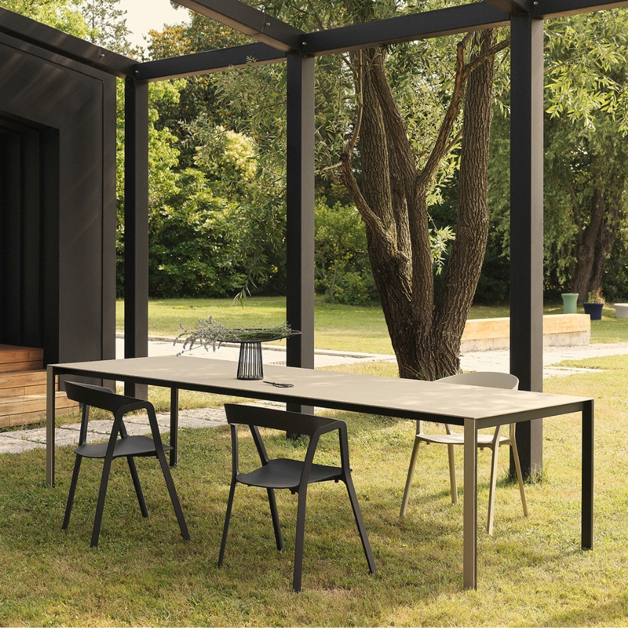 Kristalia Thin-K Tonmaterial Argilla Esstisch | Gartentisch | Konfigurator