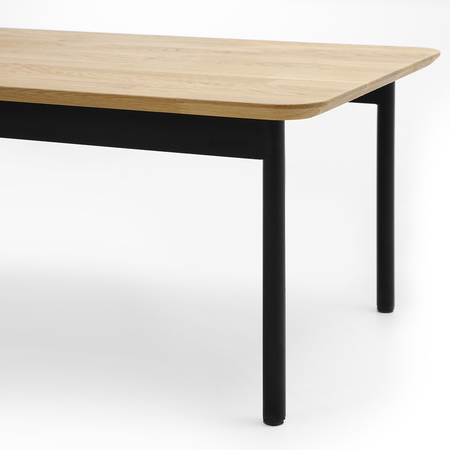 Bejot Fora FR TB13 Beistelltisch Leimholzplatte Eiche, Gestell schwarz