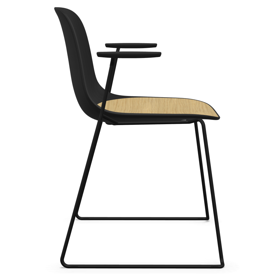 Lapalma SEELA S310 schwarz mit Eichensitzfläche Seitenansicht mit Armlehnen