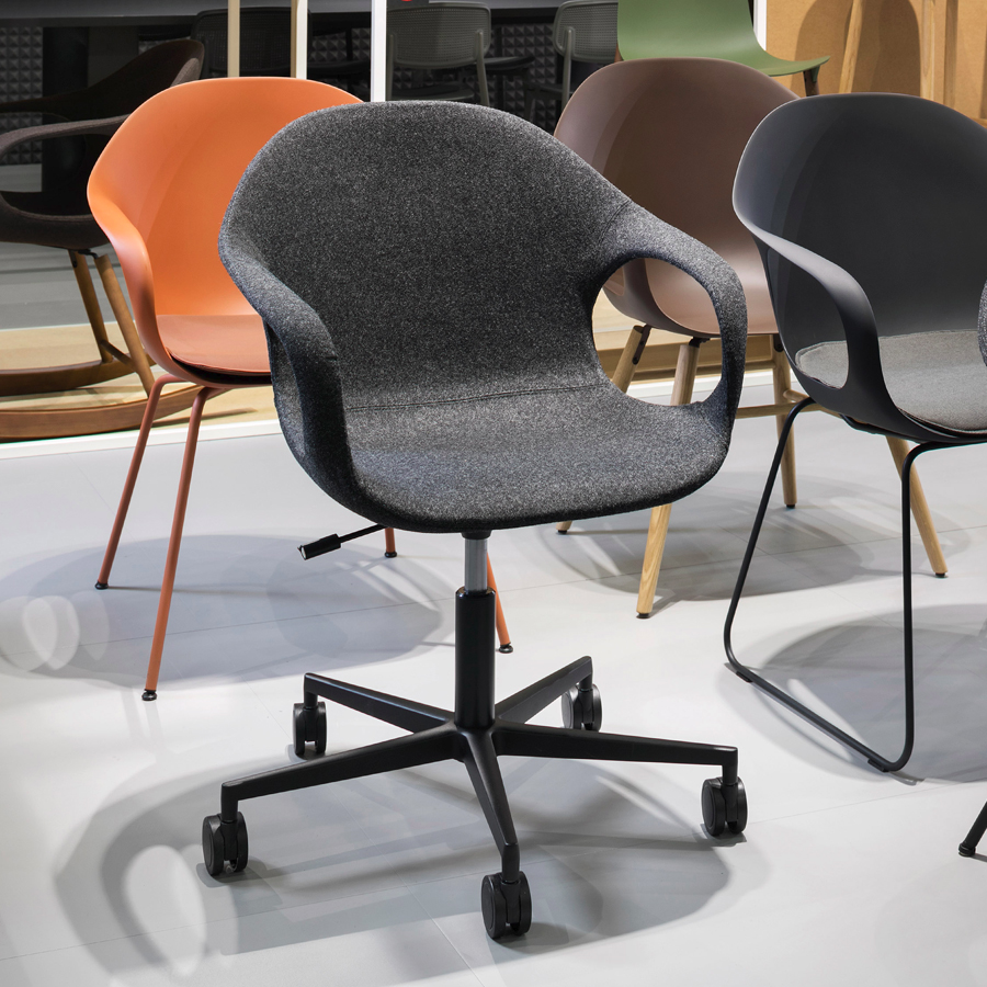 Kristalia Bürostuhl Elephant mit Stoffbezug