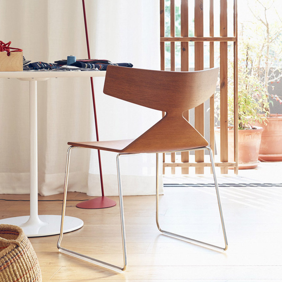 Arper SAYA 3702 Holz mit Kufengestell