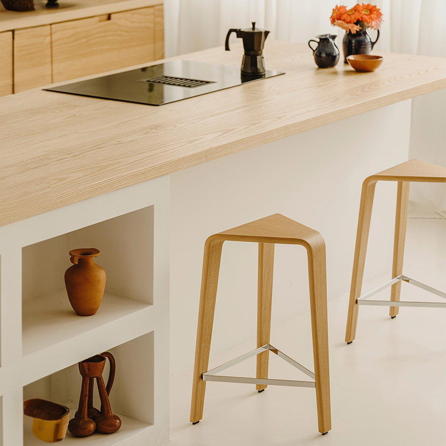Arper Ply Barhocker Höhe 64 cm in Eiche natur