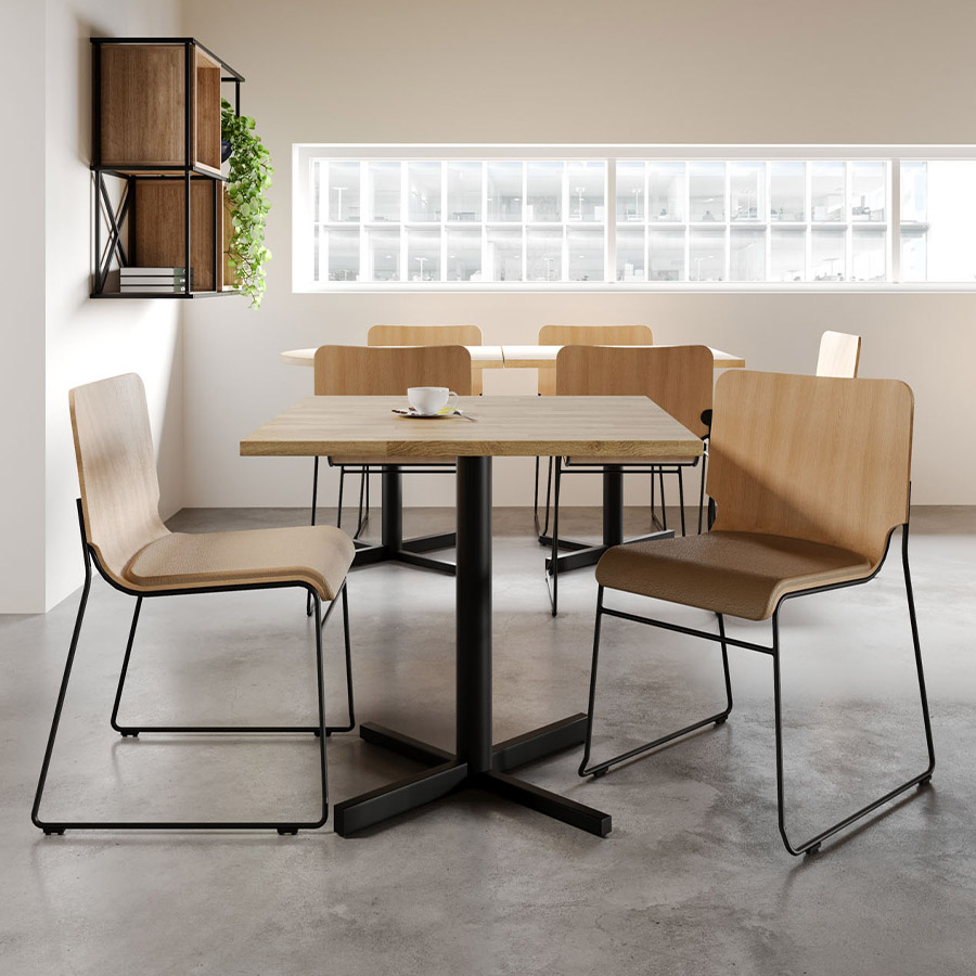 Bejot Wei WE 271 Kufenstuhl Sitzfläche Eiche natur ONB, Gestell schwarz, Sitzpolster C181 Leder beige