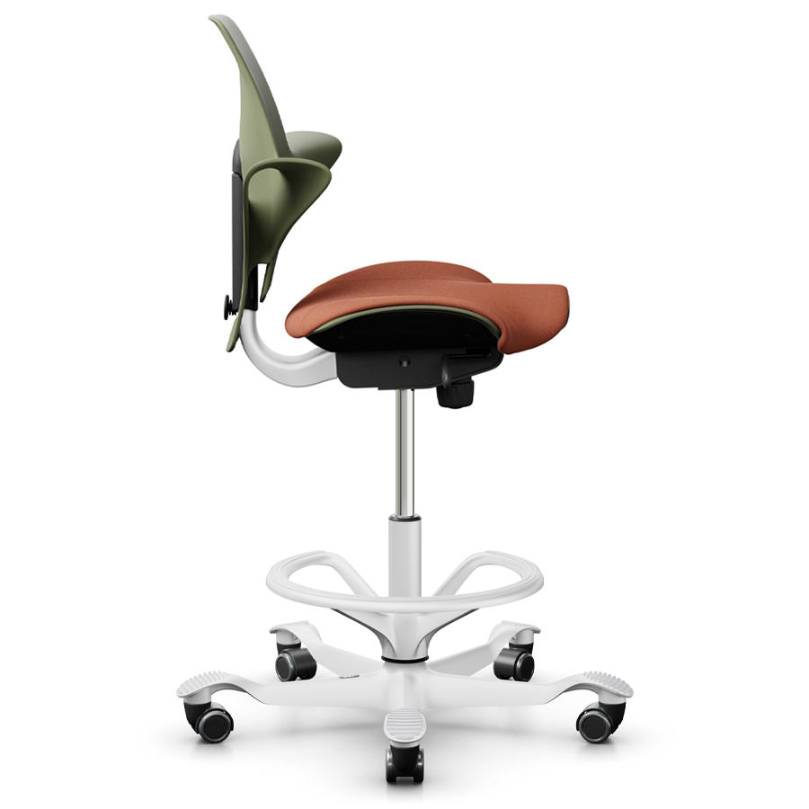 HAG CAPISCO PULS 8020 | Stehhilfe | Farbe Moss | Sitzfläche orange-rot | Fußring