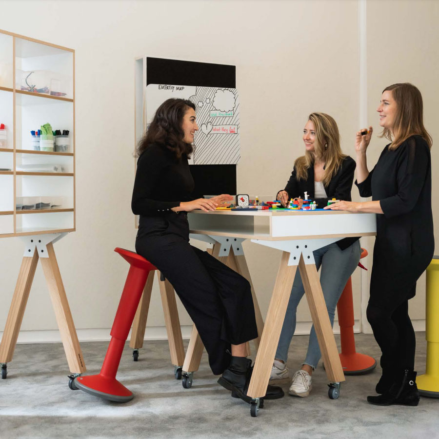 WHAT IF WE FLY Kollektion in der Anwendung