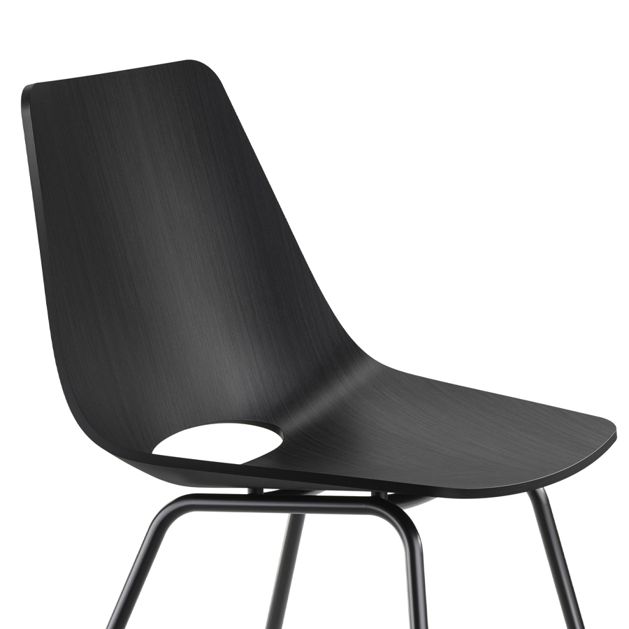 THONET S 661 Stahlrohrstuhl Edelholz Eiche schwarz - Gestell schwarz - Seitenansicht nah