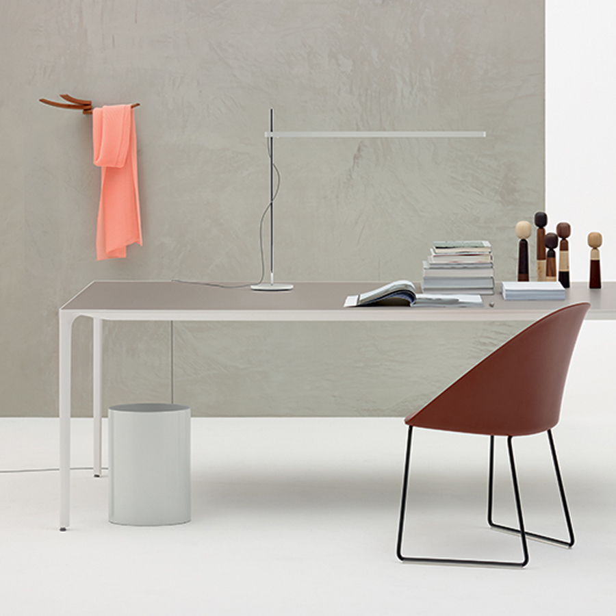 Arper NUUR Tisch - Beispielbild